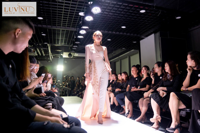 LUVINUS FASHION SHOW 2019: “Mãn nhãn” với bài tốt nghiệp của học viên Luvinus - Trung tâm đào tạo cắt may thời trang chuyên nghiệp - Ảnh 2.