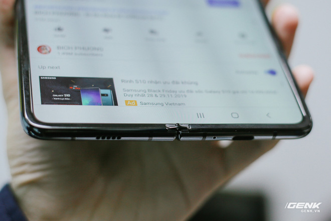 Mở hộp Galaxy Fold chính hãng: Giá 50 triệu đồng vẫn cháy hàng chỉ sau 6 giờ mở bán - Ảnh 10.