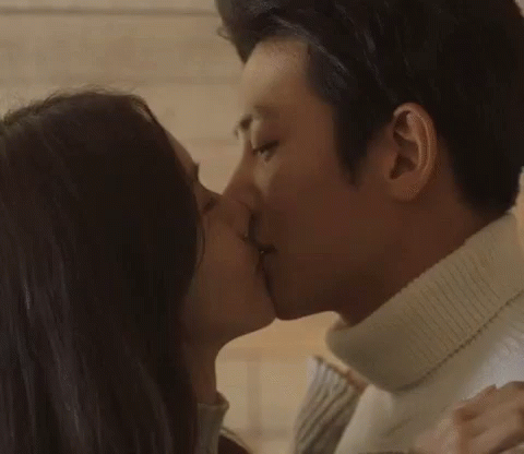 Tansoqchi k2. Yoona поцелуй. Ji Chang Wook Kiss. K2 tansoqchi rasmlari. Tansoqchi Koreys.