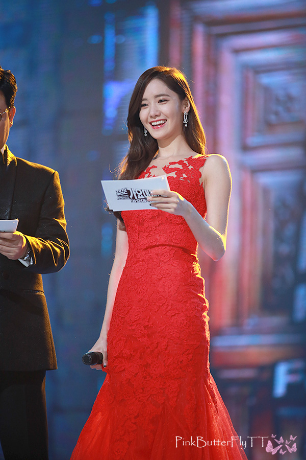 M&atilde;n nh&atilde;n h&agrave;nh tr&igrave;nh 10 năm nữ ho&agrave;ng lễ trao giải của Yoona: Visual g&acirc;y cho&aacute;ng, y&ecirc;u tinh trẻ m&atilde;i kh&ocirc;ng gi&agrave; c&oacute; thật? - Ảnh 14.