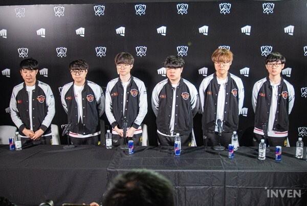 SKT Faker: Có những khoảnh khắc mà tôi có thể chơi tốt hơn nhưng đã không thể tận dụng được - Ảnh 1.