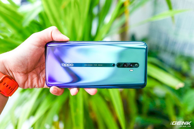 Ngắm nhìn Oppo Reno2 F màu Xanh Tinh Vân: Từ xanh hóa tím ảo diệu không rời mắt, giá không đổi - Ảnh 4.