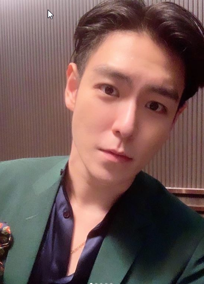 T.O.P (BIGBANG) hát karaoke thôi mà cũng làm fan nức nở, không phải vì hát hay mà là vì anh đẹp trai xuất thần! - Ảnh 1.