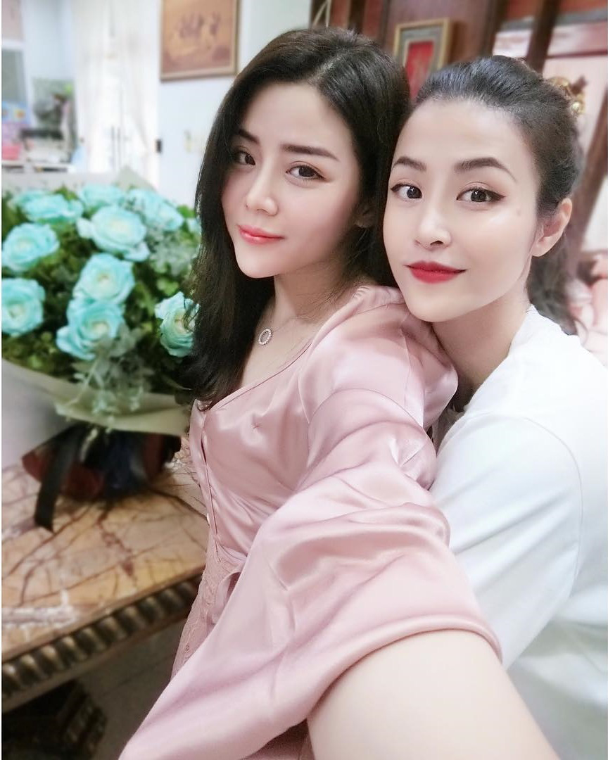 L&agrave; em g&aacute;i &Ocirc;ng Cao Thắng nhưng Thoại Li&ecirc;n cứ được nhận x&eacute;t l&agrave; giống Đ&ocirc;ng Nhi: Cặp chị d&acirc;u em chồng hot nhất năm đ&acirc;y rồi! - Ảnh 1.