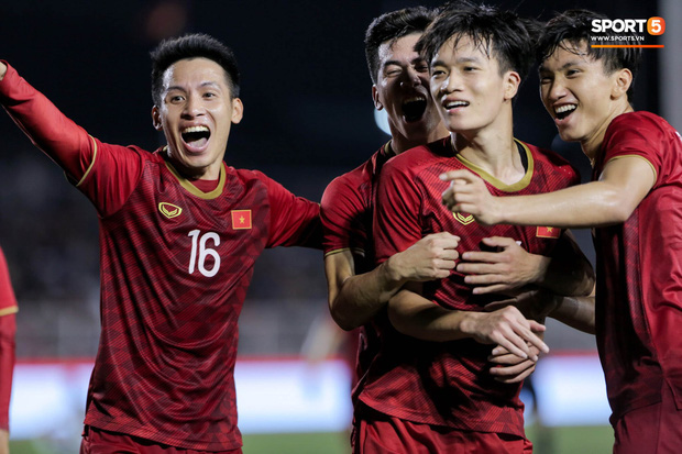 Fan Indonesia tố cầu thủ U22 Việt Nam phạm lỗi trước khi Hoàng Đức ghi bàn, đòi mang VAR tới SEA Games - Ảnh 1.