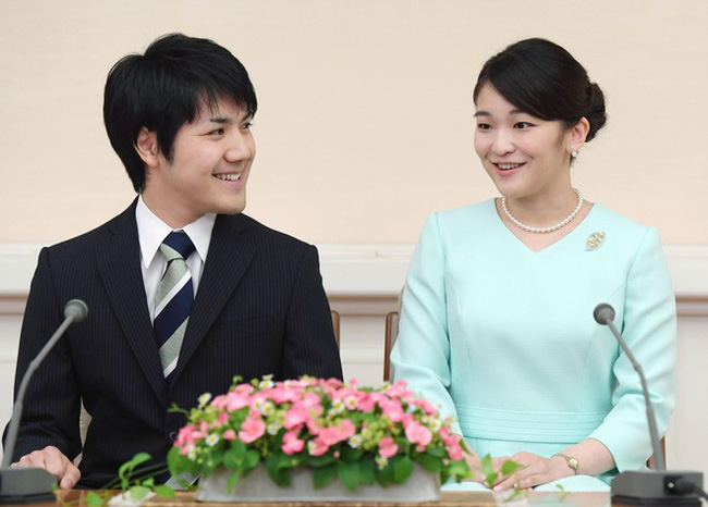 Thái tử Nhật Bản chia sẻ bức hình gia đình mới nhất nhân dịp sinh nhật và thẳng thắn nói về chuyện con gái lớn hoãn đám cưới suốt 2 năm - Ảnh 3.