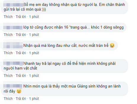  Tặng quà Noel sương sương cho học sinh kèm lời nhắn: Chỉ mỗi lớp em có, cô giáo khiến học sinh khóc thét  - Ảnh 2.