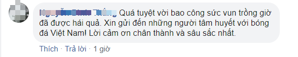 U22 Việt Nam vô địch SEA Games, fan hâm mộ không quên cảm ơn bầu Đức khi thấy ông lặng theo dõi trận chung kết qua tivi - Ảnh 7.