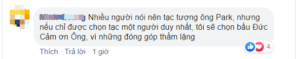 U22 Việt Nam vô địch SEA Games, fan hâm mộ không quên cảm ơn bầu Đức khi thấy ông lặng theo dõi trận chung kết qua tivi - Ảnh 8.