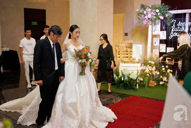 5 sao Việt thay váy cưới như “chạy sô” trong năm 2019, bộ nào cũng cầu kỳ lộng lẫy chuẩn công chúa cổ tích - Ảnh 16.