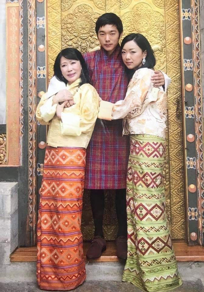  Hóa ra Bhutan lại có Hoàng tử cực phẩm như thế này, văn võ song toàn cùng ngoại hình nổi bật  - Ảnh 1.