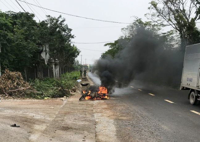 9X ở Quảng Bình chém người, đốt xe đối thủ - Ảnh 2.
