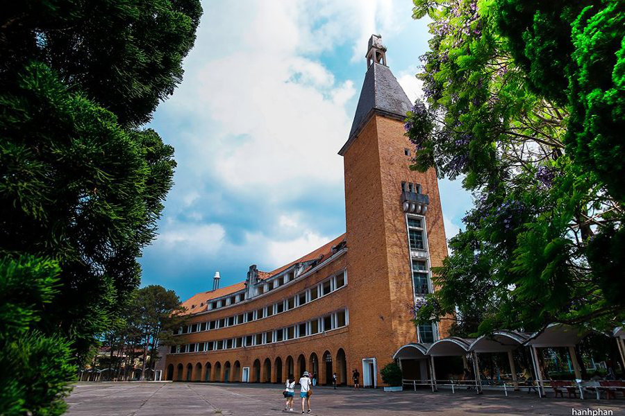 Top trường Đại học sang chảnh, kiến trúc đẳng cấp, học phí trăm triệu đến vài tỷ dành cho hội nhà giàu ở Việt Nam - Ảnh 11.