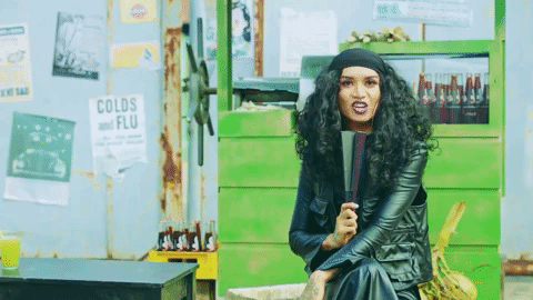 Jun Phạm hết rủ Xu&acirc;n Hương, Will, giờ c&ograve;n c&oacute; th&ecirc;m cả th&aacute;nh chơi dơ BB Trần với vai diễn thầy b&oacute;i, MV mới chắc chắn l&agrave; vui lu&ocirc;n! - Ảnh 2.