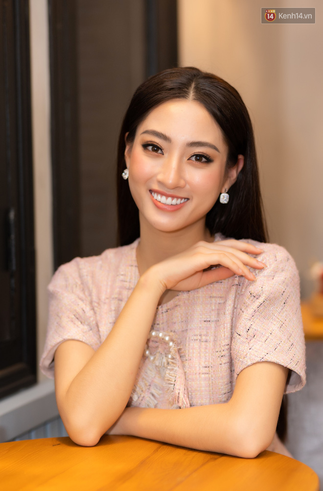 Gặp Lương Thùy Linh sau thành tích Top 12 Miss World: Tôi là nhân chứng sống của chân dài mà não không ngắn - Ảnh 4.