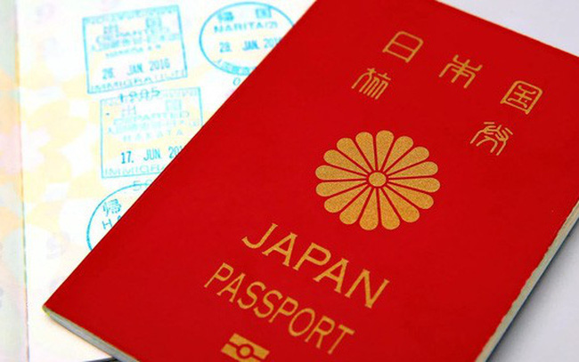 Dù hộ chiếu quyền lực nhất thế giới, người Nhật ít đi nước ngoài - Ảnh 1.