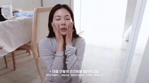 HyunA làm clip hướng dẫn makeup, nhưng điều gây chú ý là thao tác dặm phấn thô bạo lên da - Ảnh 3.
