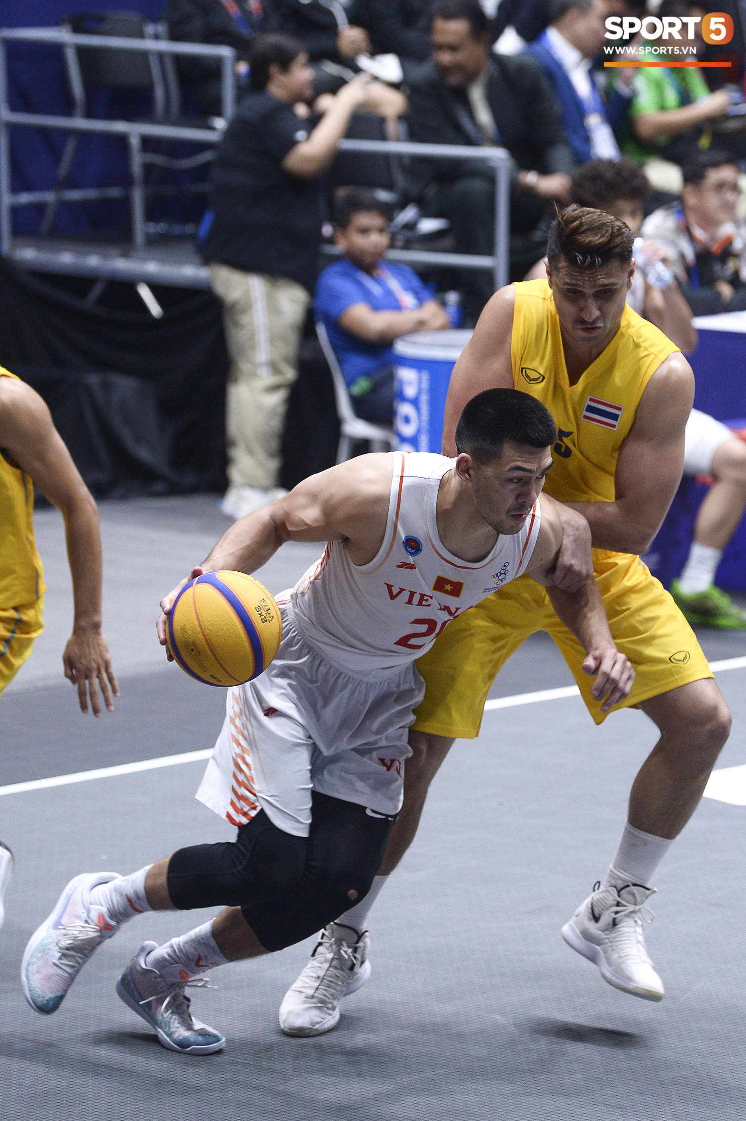 Bóng rổ nam việt Nam đi vào lịch sử, giành HCĐ tại SEA Games 30