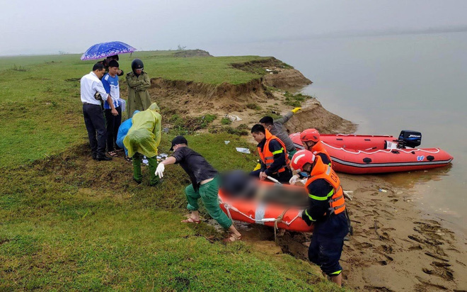 Tìm thấy thi thể nữ sinh để lại thư tuyệt mệnh rồi gieo mình xuống sông tự vẫn - Ảnh 1.