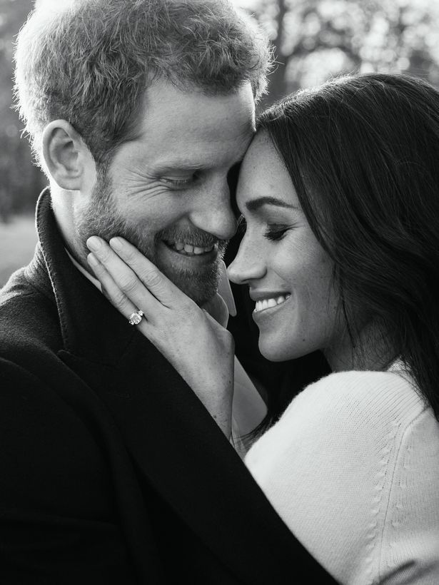 Nhiếp ảnh gia đám cưới của Hoàng tử Harry và nữ Công tước Meghan Markle tiết lộ những quy định khắt khe của hoàng gia về ảnh của cặp đôi này - Ảnh 2.