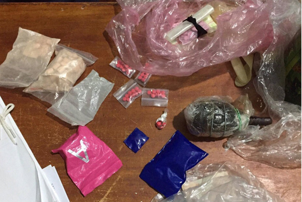 Buôn ma túy và sử dụng lựu đạn chống trả khi bị bắt giữ - Ảnh 2.