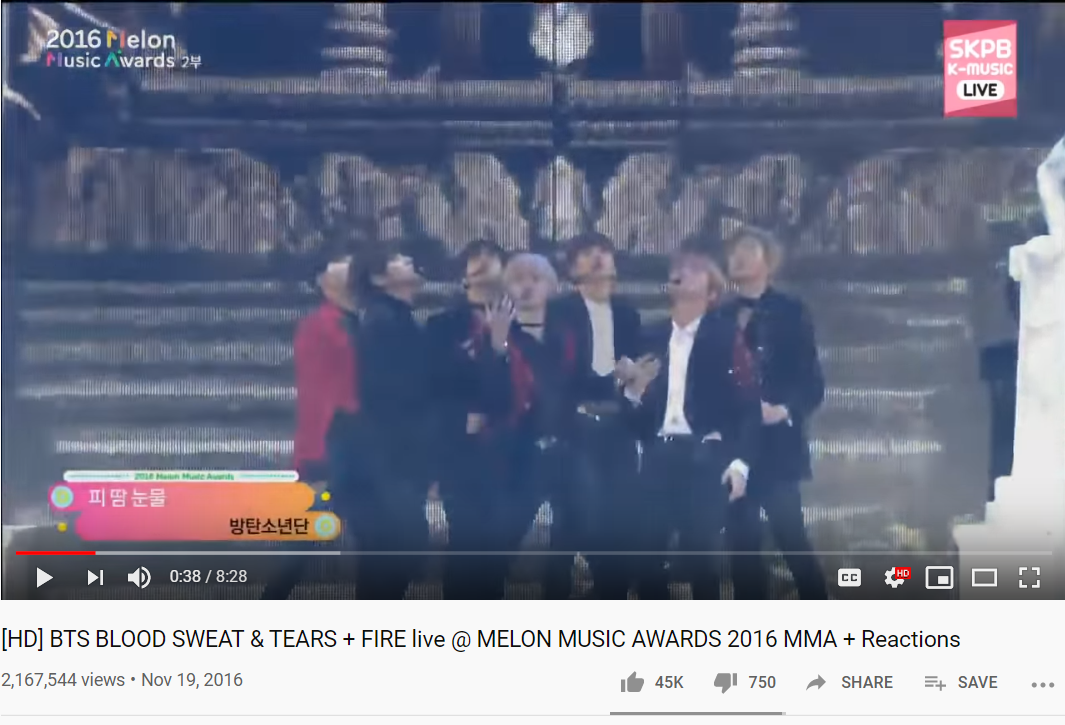 BLACKPINK hiếm hoi diễn ở lễ trao giải nhưng mỗi lần đi l&agrave; thu về s&acirc;n khấu từ chục đến trăm triệu view, thế n&agrave;y m&agrave; ở nh&agrave; th&igrave; qu&aacute; l&atilde;ng ph&iacute;! - Ảnh 5.