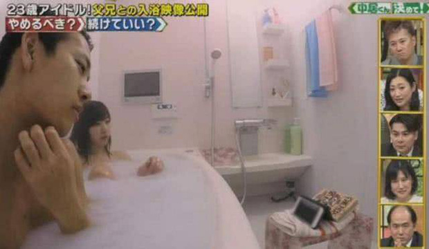 Điều gây sốc chỉ có ở showbiz Nhật: Girlgroup có dịch vụ giường chiếu, nữ idol 23 tuổi vẫn tắm chung với bố và hơn thế - Ảnh 8.