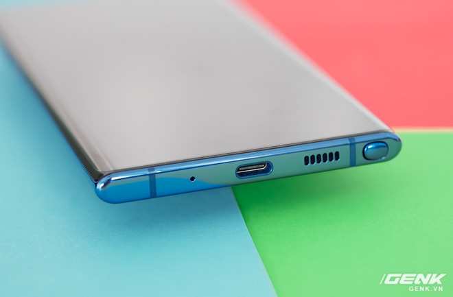 Cảm nhận m&agrave;u mới tr&ecirc;n Galaxy Note10+ Aura Blue: Kh&ocirc;ng theo xu hướng chuyển m&agrave;u, c&agrave;ng ra nắng c&agrave;ng thấy đẹp hơn - Ảnh 6.