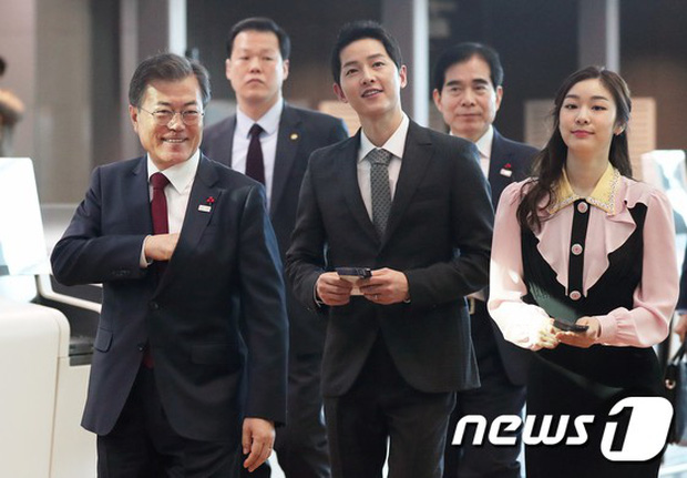 Dàn sao Hàn hiếm hoi dự sự kiện bên Tổng thống: Song Song và Yoona - Suzy mê hồn dù giản dị, BTS đúng là khác biệt! - Ảnh 27.