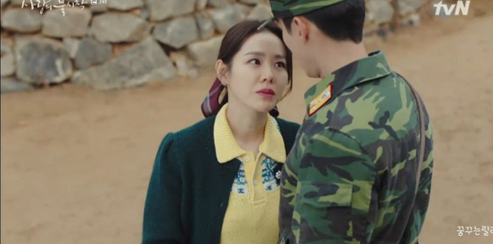 Học mánh thoát nguy từ phim Hàn Quốc, Hyun Bin hôn tài phiệt Son Ye Jin cực ngọt ở tập 3 Tình Yêu Hạ Cánh - Ảnh 6.
