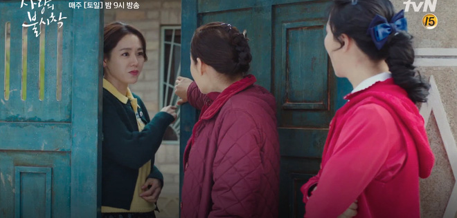 Học mánh thoát nguy từ phim Hàn Quốc, Hyun Bin hôn tài phiệt Son Ye Jin cực ngọt ở tập 3 Tình Yêu Hạ Cánh - Ảnh 7.