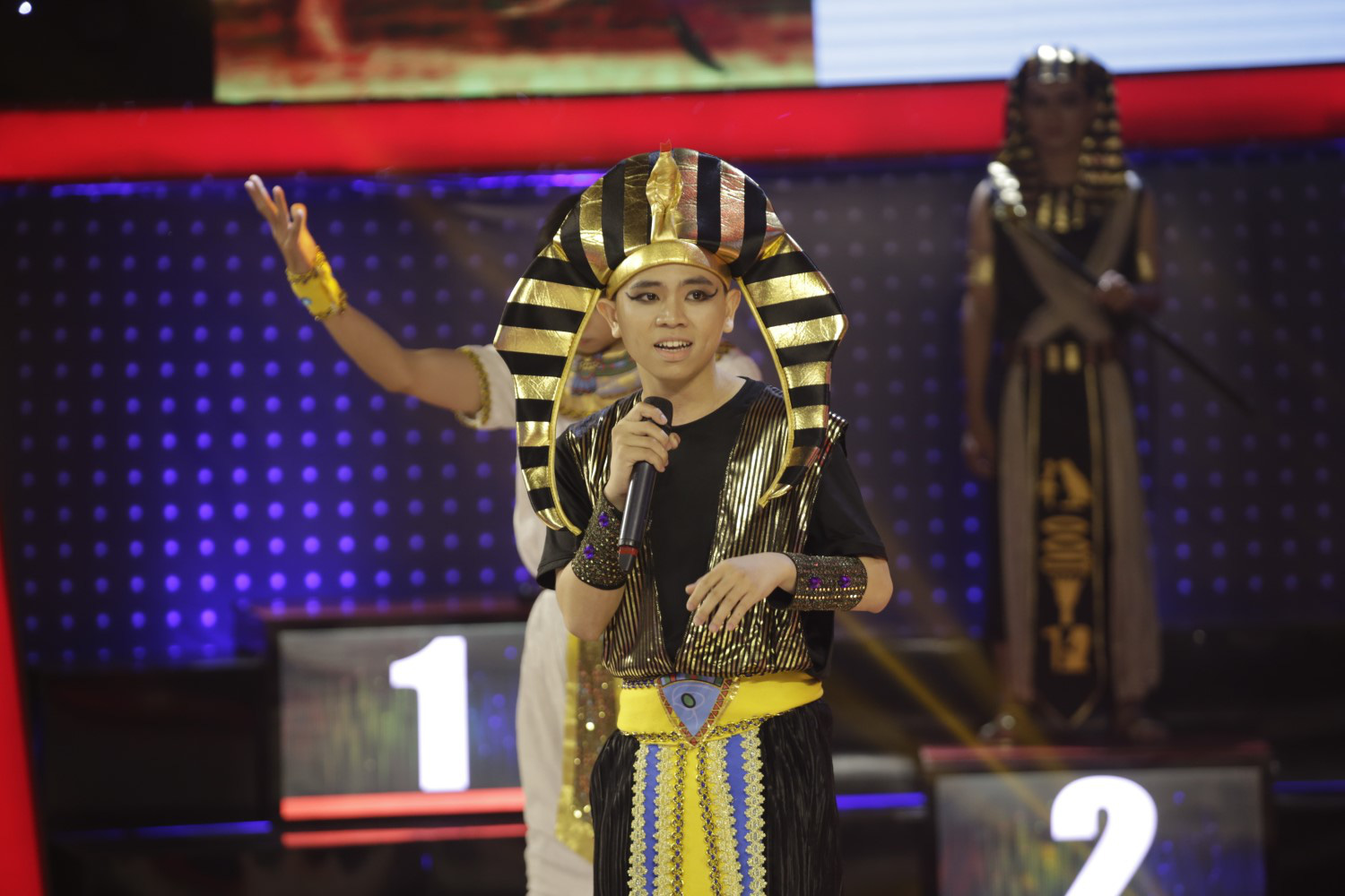 Giọng ải giọng ai: Denis Đặng khoe giọng hát khiến Trấn Thành câm nín - Ảnh 8. Giọng ải giọng ai: Denis Đặng khoe giọng hát khiến Trấn Thành câm nín - Ảnh 8.