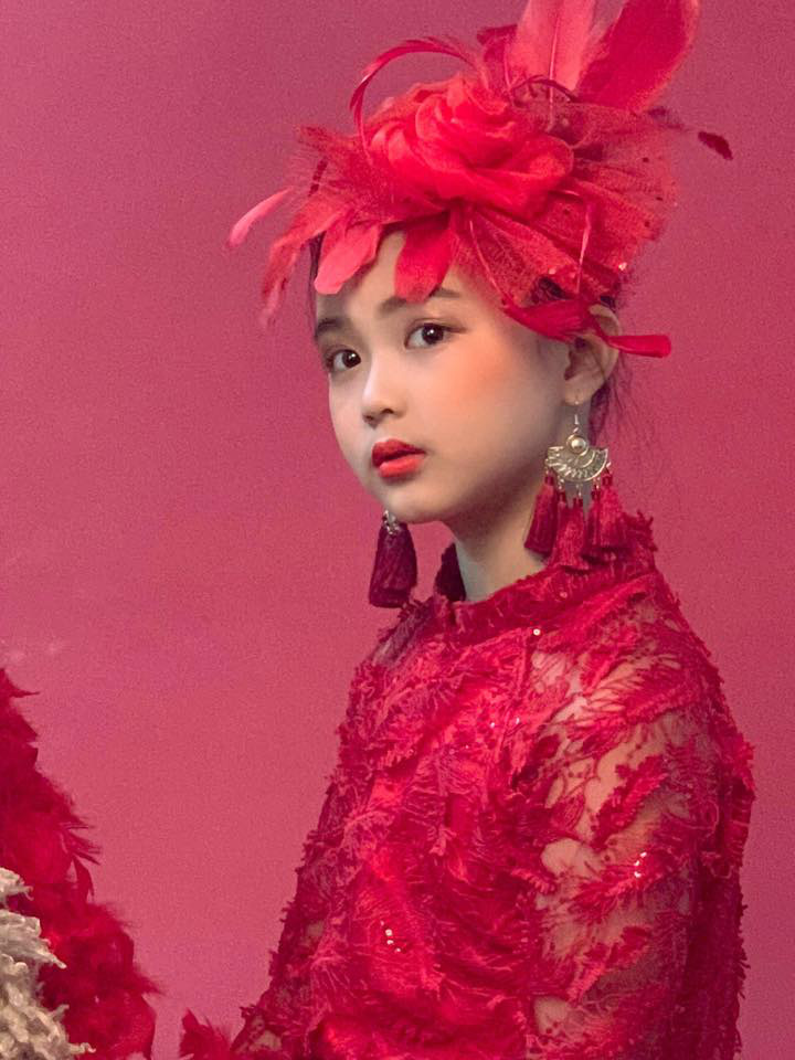 Diễn vi&ecirc;n đ&oacute;ng H&agrave; Lan ng&agrave;y b&eacute;: 9 tuổi đ&atilde; c&oacute; th&agrave;nh t&iacute;ch khủng, g&acirc;y thương nhớ kh&ocirc;ng k&eacute;m g&igrave; đ&agrave;n chị Tr&uacute;c Anh - Ảnh 11.