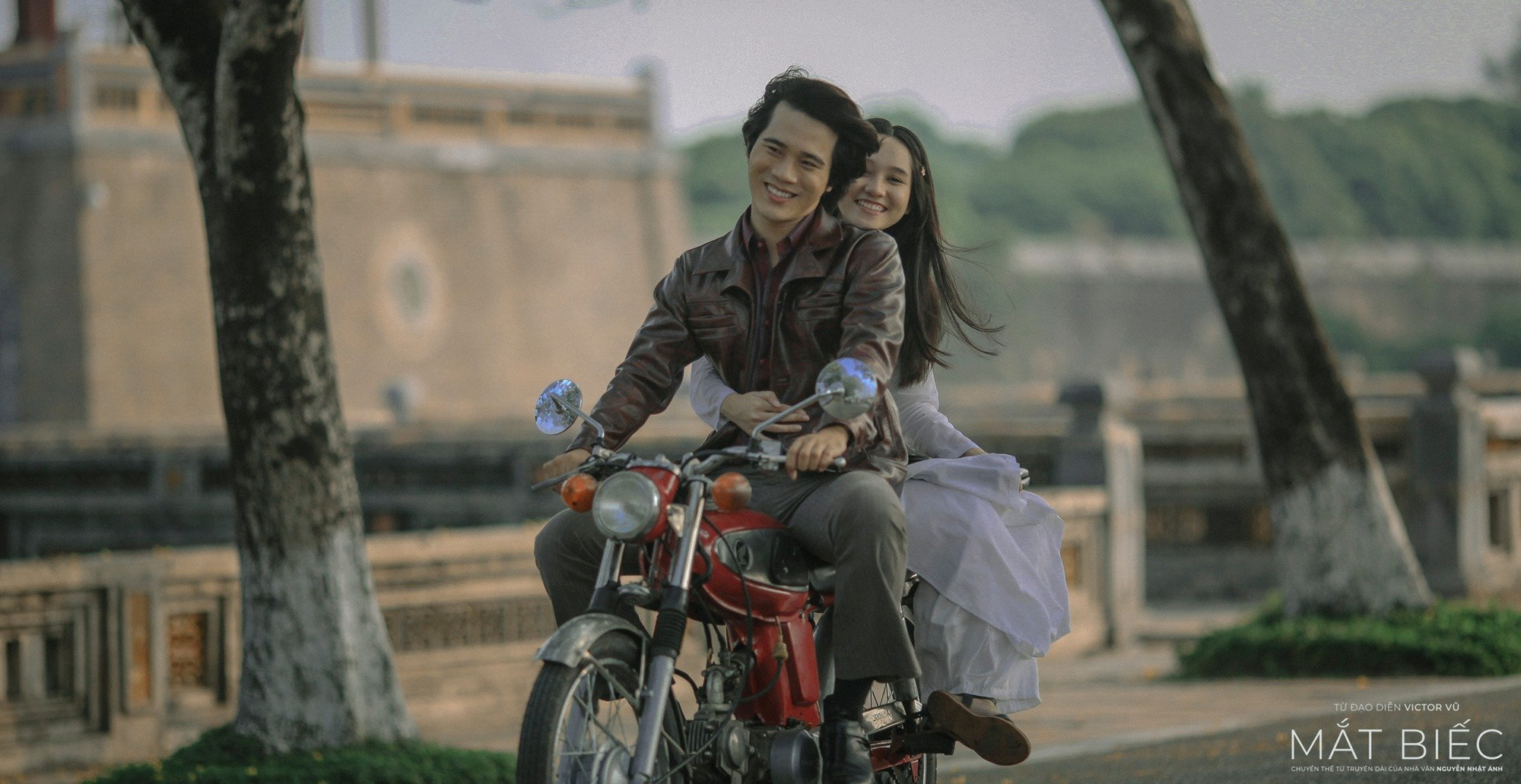 Th&igrave; ra v&igrave; cận 7 độ m&agrave; H&agrave; Lan (Tr&uacute;c Anh) chẳng thấy t&igrave;nh y&ecirc;u của Ngạn, b&ugrave; lại tai th&iacute;nh n&ecirc;n Dũng nẹt p&ocirc; nghe kh&ocirc;ng s&oacute;t tiếng n&agrave;o? - Ảnh 5.