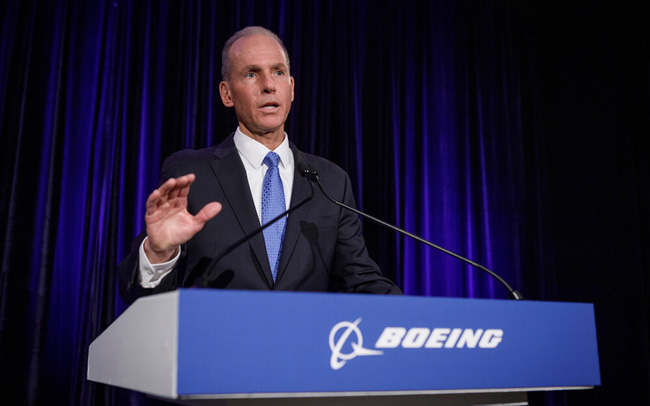  Ch&igrave;m s&acirc;u trong khủng hoảng v&igrave; 2 vụ tai nạn thảm khốc, Boeing sa thải CEO sau hơn 30 năm gắn b&oacute;  - Ảnh 1.