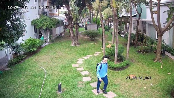 Hình ảnh camera ghi lại chân dung nghi phạm sát hại gia đình người Hàn Quốc sau đó cướp tài sản, đốt xe phi tang - Ảnh 1.