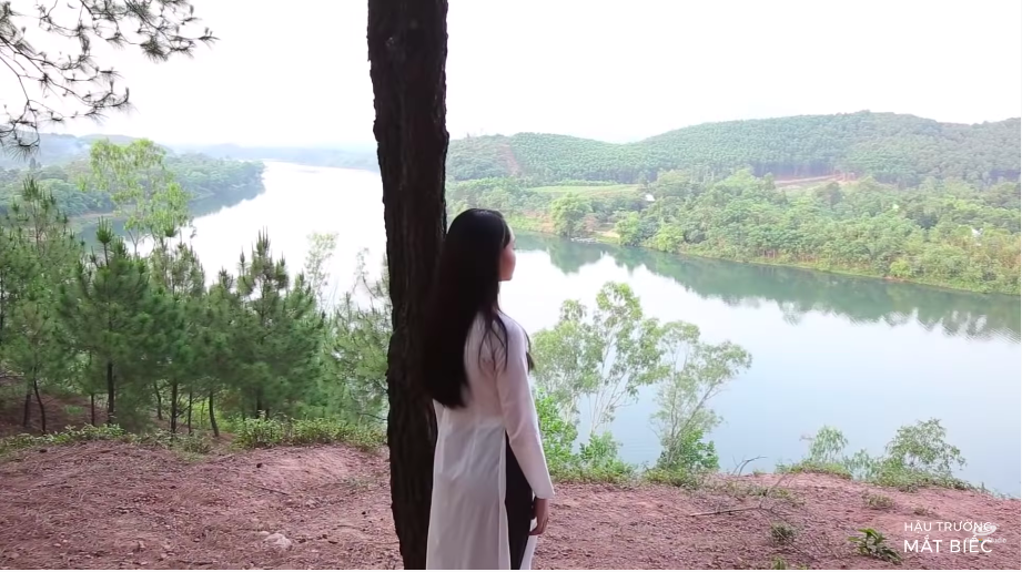 2 ngọn đồi đẹp nhất xứ Huế nơi diễn ra loạt cảnh quay lãng mạn trong “Mắt Biếc”, hoá ra lâu nay chúng ta đều nhầm lẫn - Ảnh 12. 2 ngọn đồi đẹp nhất xứ Huế nơi diễn ra loạt cảnh quay lãng mạn trong “Mắt Biếc”, hoá ra lâu nay chúng ta đều nhầm lẫn - Ảnh 12.