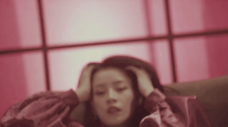 Em Gái Chi Pu quyến rũ đốt mắt, vừa nhảy sexy vừa khoe cảnh nóng với Thanh Hằng và Lãnh Thanh trong MV OST Chị Chị Em Em - Ảnh 2.