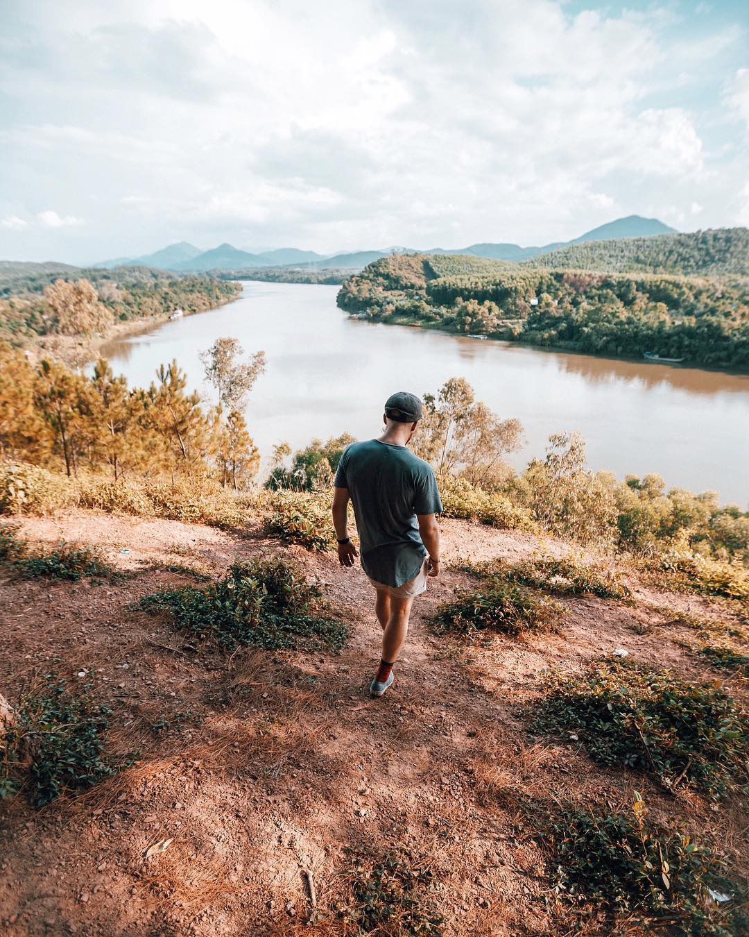 2 ngọn đồi đẹp nhất xứ Huế nơi diễn ra loạt cảnh quay lãng mạn trong “Mắt Biếc”, hoá ra lâu nay chúng ta đều nhầm lẫn - Ảnh 17. 2 ngọn đồi đẹp nhất xứ Huế nơi diễn ra loạt cảnh quay lãng mạn trong “Mắt Biếc”, hoá ra lâu nay chúng ta đều nhầm lẫn - Ảnh 17.