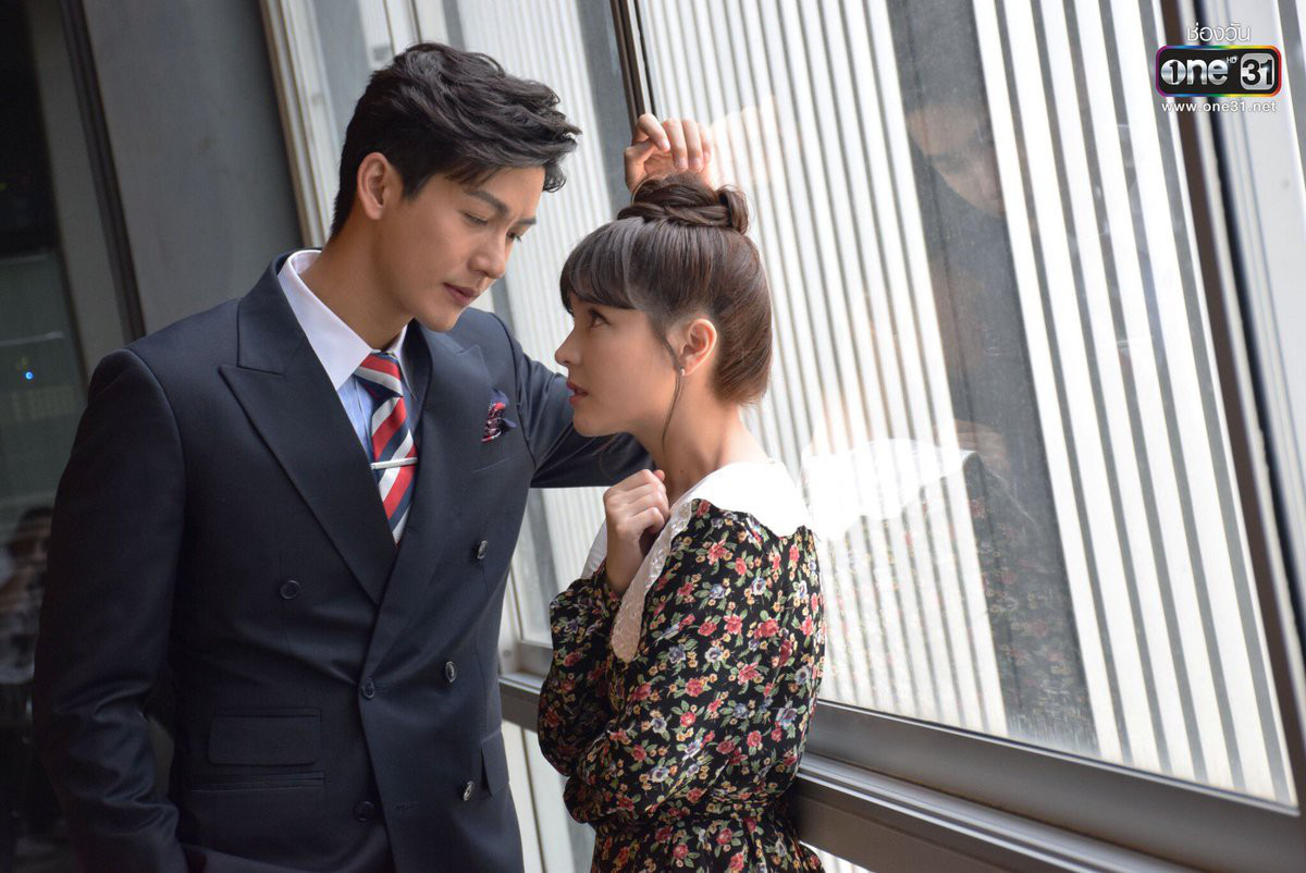 Năm 2019 của d&agrave;n sao Chiếc L&aacute; Bay: Nira hoạt động hết c&ocirc;ng suất, dượng Chat nh&igrave;n Ni m&agrave; học tập - Ảnh 7.