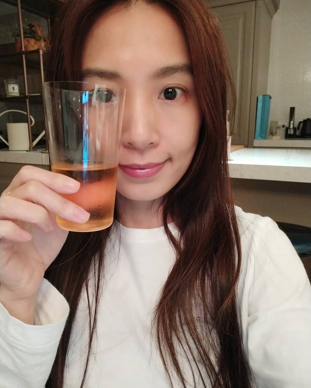 Đã 36 tuổi mà Hebe (S.H.E) vẫn trẻ trung như ngày mới debut nhờ duy trì 5 thói quen sinh hoạt nhỏ mà có võ - Ảnh 7. Đã 36 tuổi mà Hebe (S.H.E) vẫn trẻ trung như ngày mới debut nhờ duy trì 5 thói quen sinh hoạt nhỏ mà có võ - Ảnh 7.