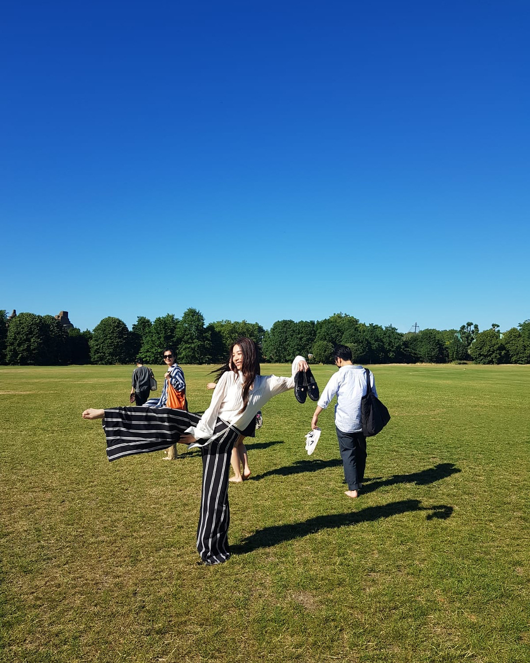 Đã 36 tuổi mà Hebe (S.H.E) vẫn trẻ trung như ngày mới debut nhờ duy trì 5 thói quen sinh hoạt nhỏ mà có võ - Ảnh 9. Đã 36 tuổi mà Hebe (S.H.E) vẫn trẻ trung như ngày mới debut nhờ duy trì 5 thói quen sinh hoạt nhỏ mà có võ - Ảnh 9.