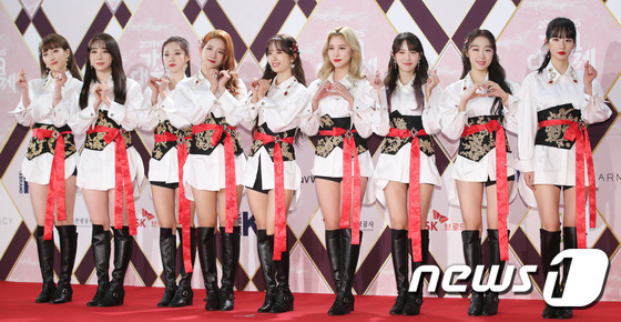 Thảm đỏ KBS Song Festival: BTS bị bộ đôi cực phẩm Jinyoung - Irene lấn át, NCT và quân đoàn idol nhuộm màu cả sự kiện - Ảnh 33.