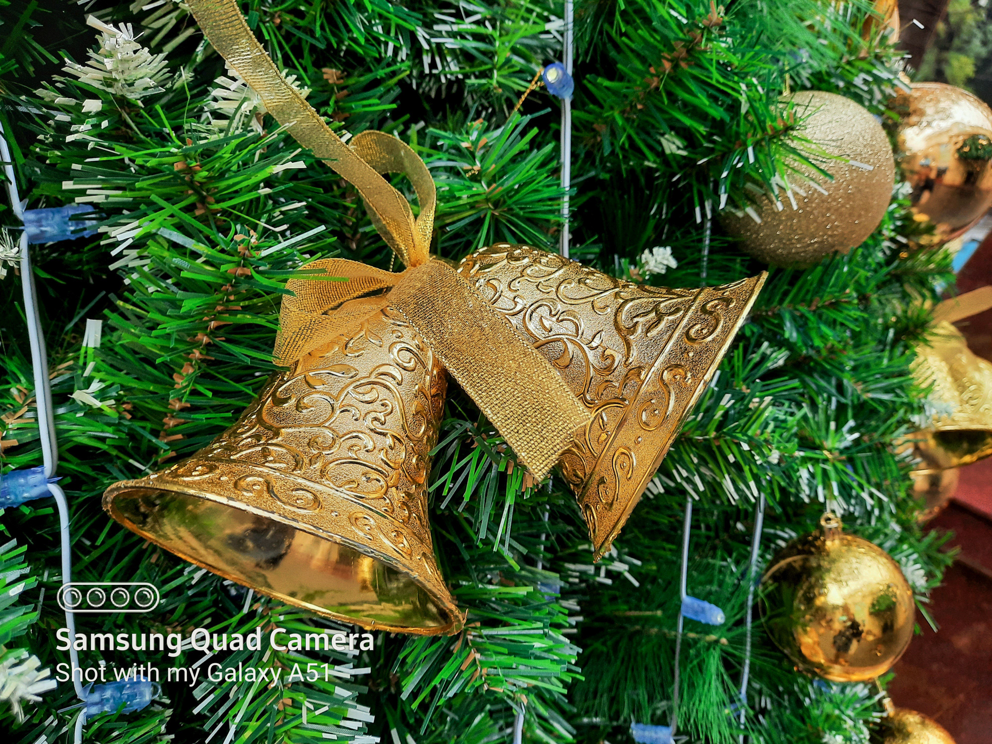 Camera chụp si&ecirc;u cận đang l&agrave; trend mới đấy, nhưng d&ugrave;ng n&oacute; chụp g&igrave; cho ngầu b&acirc;y giờ? - Ảnh 5.