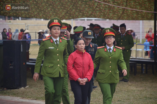 Chị gái nữ sinh giao gà bật khóc: 9 kẻ sát hại em gái tôi đã phải chịu sự trừng trị thích đáng, linh hồn em cũng được an ủi phần nào - Ảnh 2.