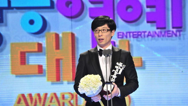 Thập kỉ vàng của MC Quốc dân Yoo Jae Suk: Tường thành giải trí khó có thể xô đổ - Ảnh 8.