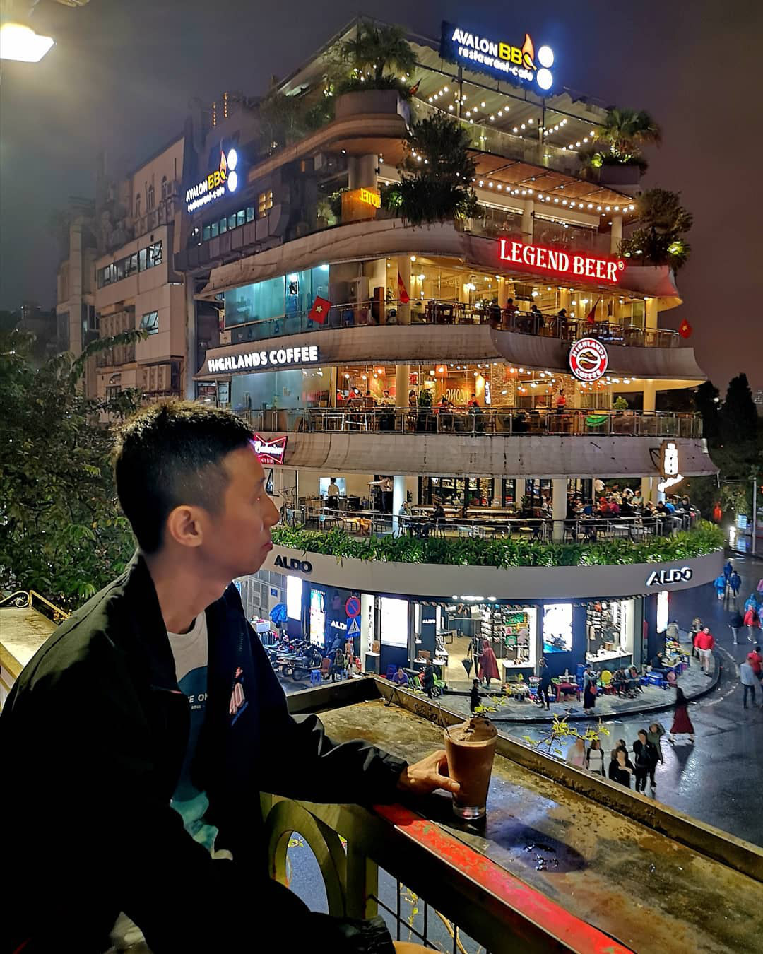 6 quán cafe view ngắm countdown 2020 trên phố đi bộ Hà Nội dành ...