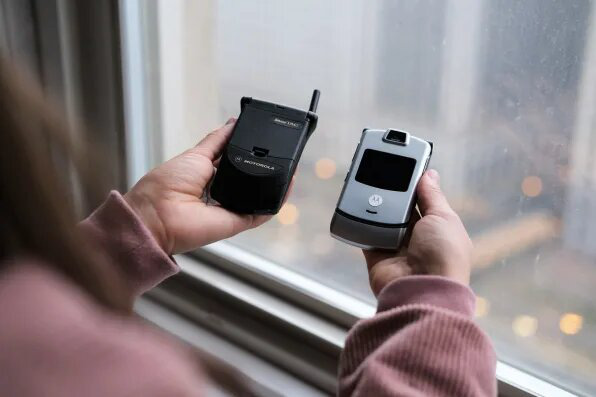 B&iacute; mật lịch sử của Motorola Razr: Chiếc điện thoại xuất sắc đầu ti&ecirc;n của thi&ecirc;n ni&ecirc;n kỷ - Ảnh 3.