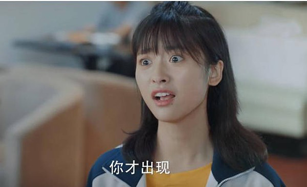 6 màn diễn xuất thảm họa của showbiz Hoa Ngữ 2019: Ngô Cẩn Ngôn khóc như đau đẻ, nụ hôn đồ ăn gây sốc vì mất vệ sinh - Ảnh 5.