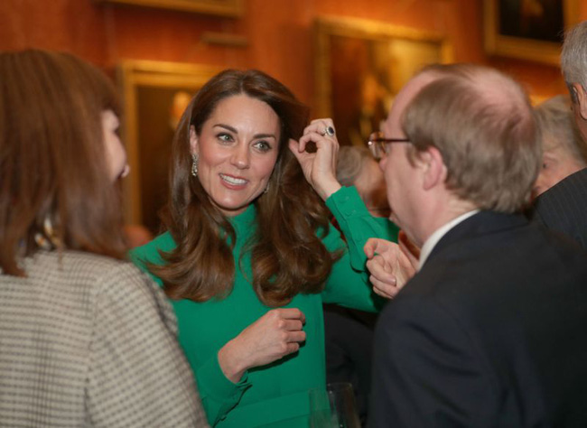 Không phải nữ nhân Hoàng gia nào cũng được dùng chung trang sức với Nữ hoàng Anh, nhưng cháu dâu Kate Middleton thì có - Ảnh 2.